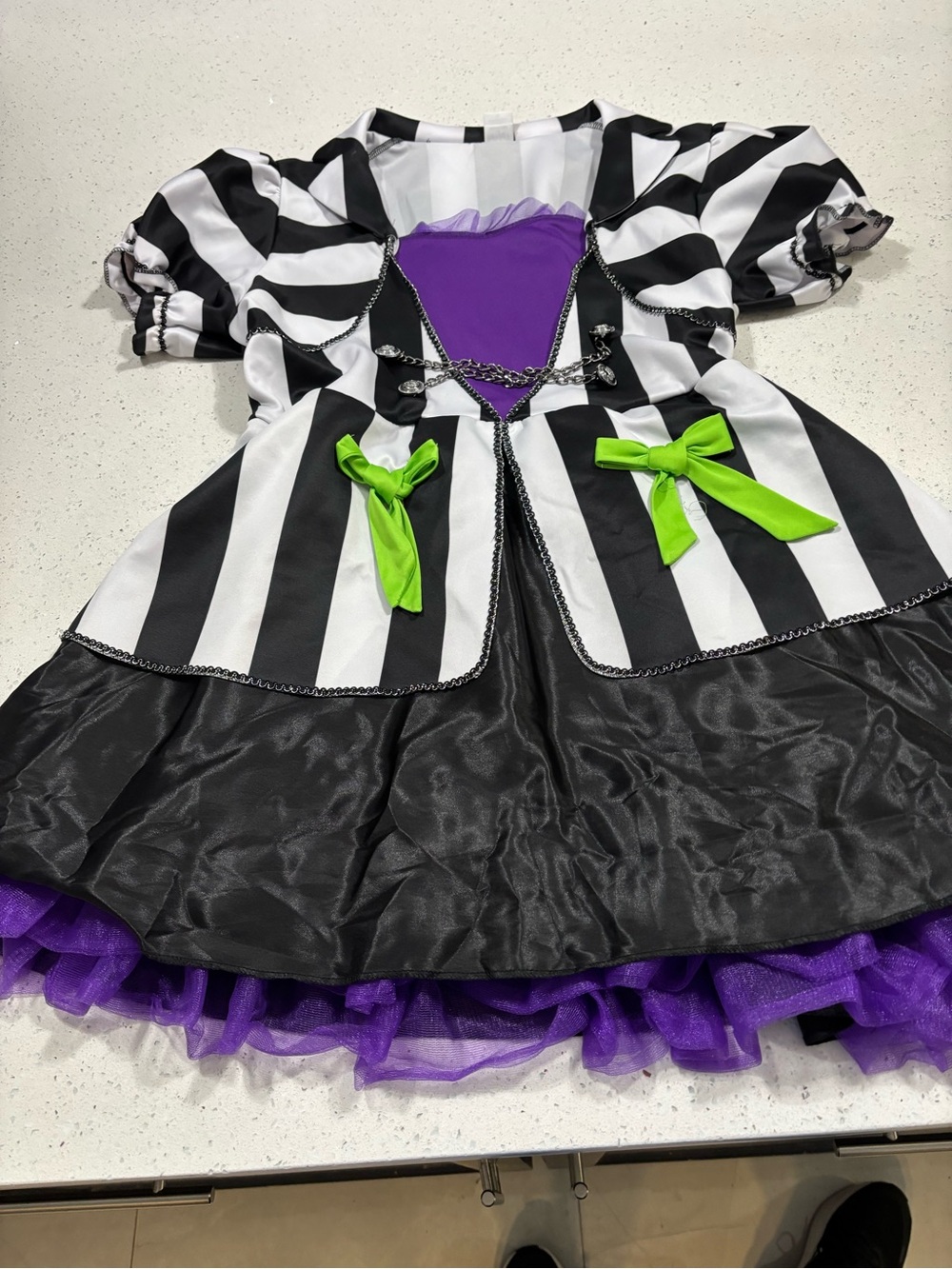 Women’s Beetle Juice& Halloween Dress  New w/o tags Size XL